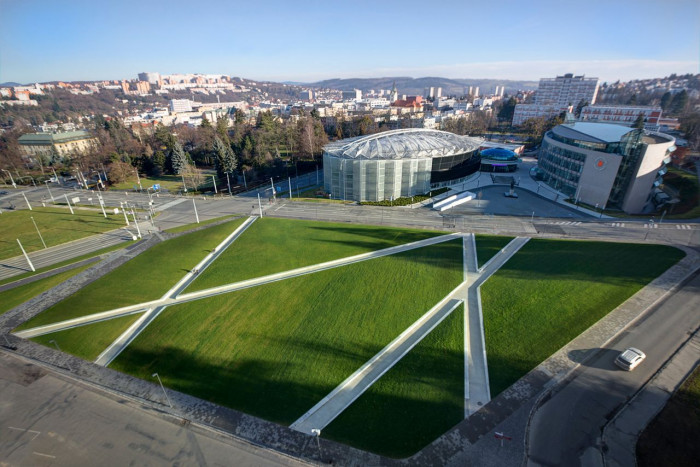 Ellement, Revitalizace Gahurova prospektu – foto