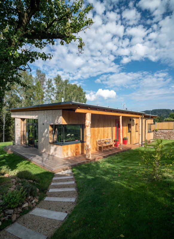 Dům se sloupy z douglasky, ARCHCON atelier - foto