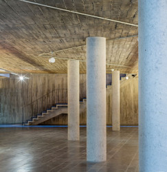 Dostavba kostela San Fernando v Madridu od José I. Linazasora