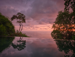 Výhled z bazénu ((Studio House na Kostarice, Formafatal))