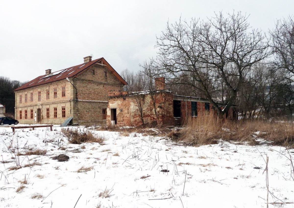 PROKŠ PŘIKRYL ARCHITEKTI, Zázemí biotopu v Honěticích u Kroměříže, původní stav – foto