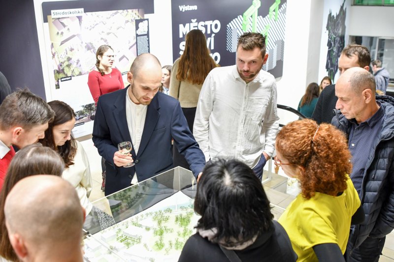 Vernisáž výstavy Město staví město v Městském ateliéru prostorového plánování a architektury.