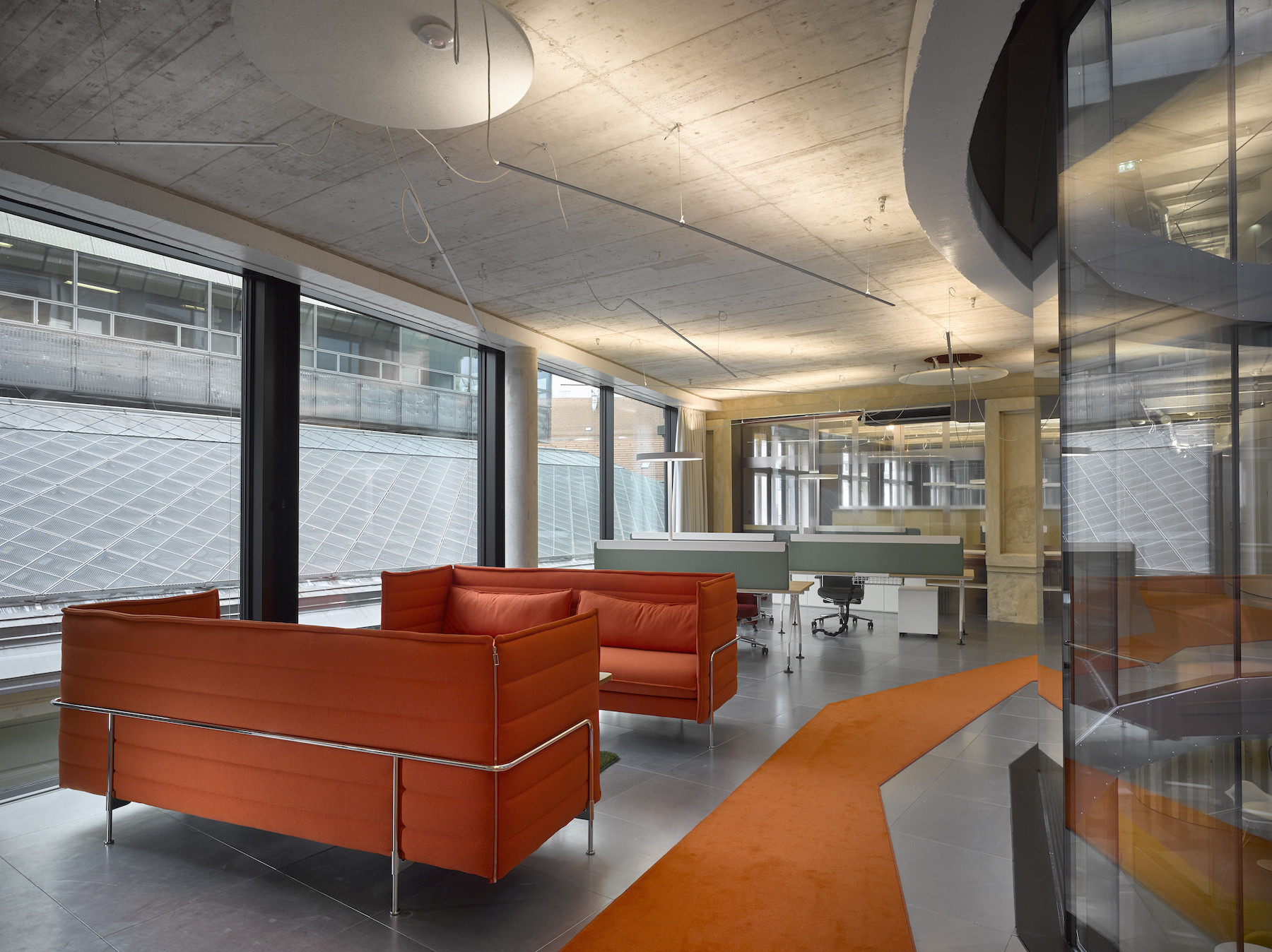 Interiéry Paláce Špork podle návrhu Stanislava Fialy.