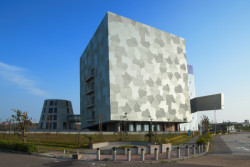 Centrála tchajwanského výrobce fotovoltaických modulů, Hans Hollein. Foto: Light House Image