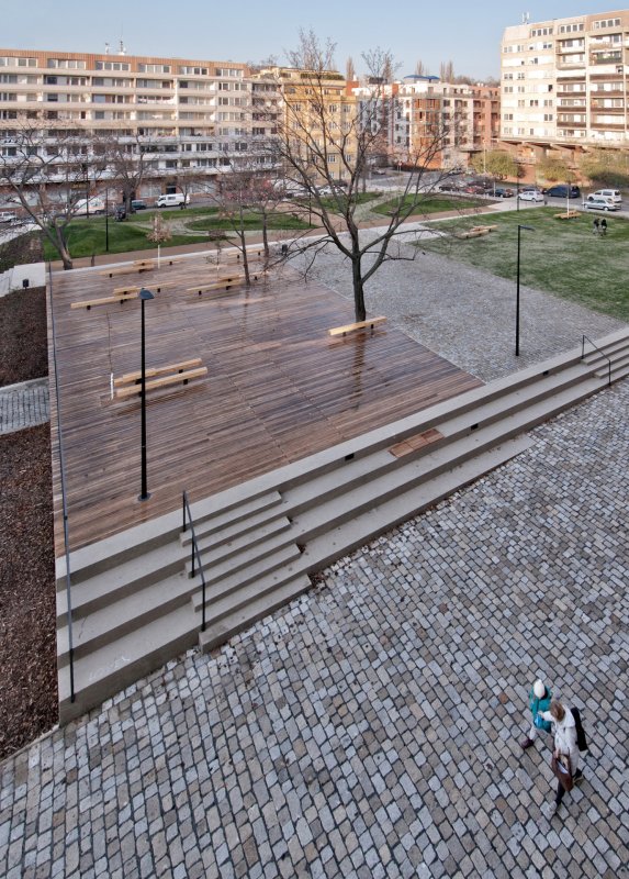 Revitalizace Komenského náměstí v Praze na Žižkově, MCA atelier/ Pavla Melková, Miroslav Cikán