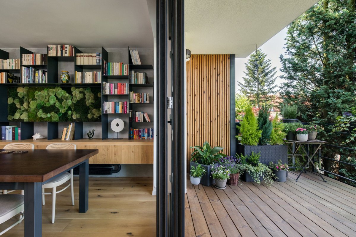 Rekonstrukce řadového domu u letiště, No Architects