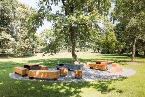 Pilotní projekt piknikových míst v pražské Stromovce, Land 05 / Martina Forejtová