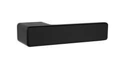 Minimalistické kliky od MP KOVÁNÍ. Zamykají se bez klíču, pomocí tlačítka.