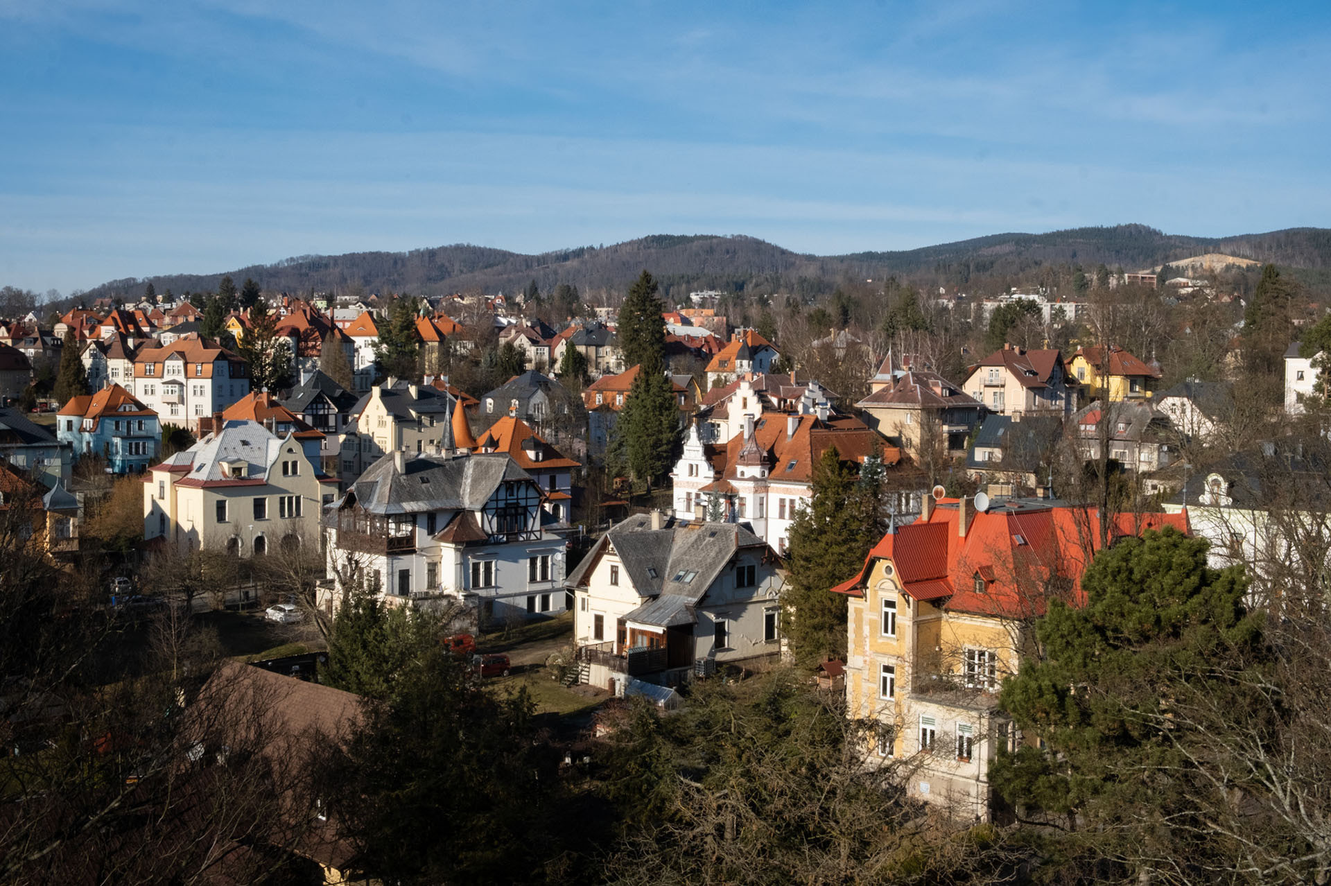 Architekturu Liberce charakterizují i secesní vily, které jsou upomínkou na někdejší bohatství regionu.