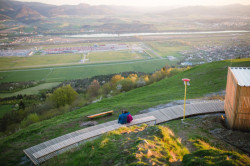 2021 architekti, LABAK, Lávka a prístrešok na Straníku – foto