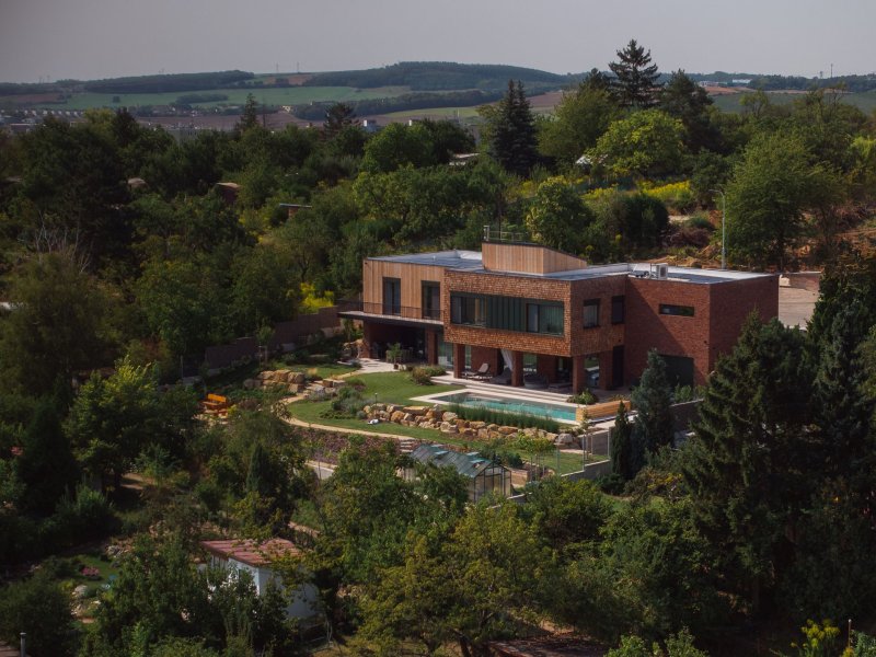 Elegantní rezidence v Brně podle arch. návrhu Noa architekti, generální dodavatel stavby: VESPER HOMES