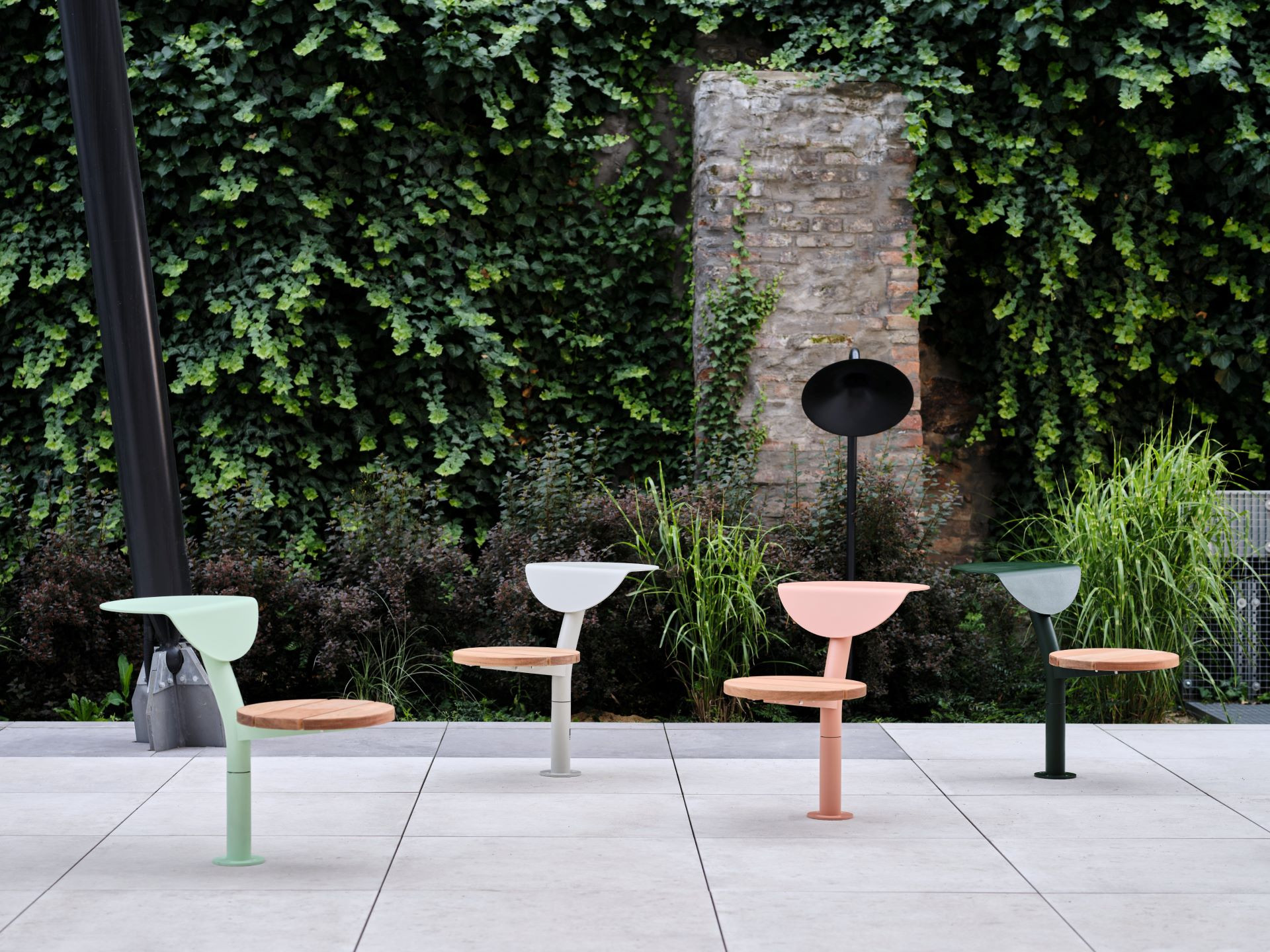 Solitérní prvek Morse Dot z kolekce Morse od mmcité