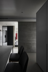 Šedivo modrý byt, Wei Yi i. d. a., Foto