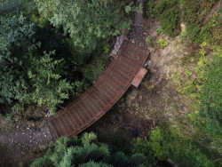Lávka přes Hlubokou strouhu, pedagogické vedení Dalibor Hlaváček, Martin Čeněk