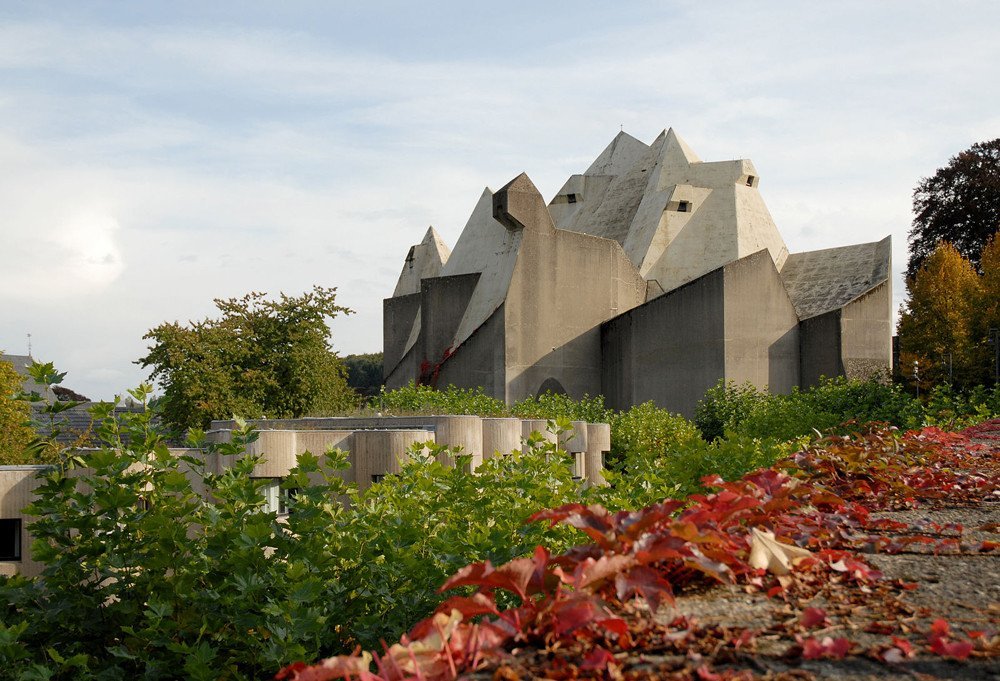 Mariánský kostel v Neviges od Gottfrieda Böhma (1963-1968)
