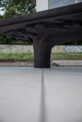 Přístřešek byl vyrobený technologií robotického 3D tisku ultra-vysokopevnostního betonu (UHPC)