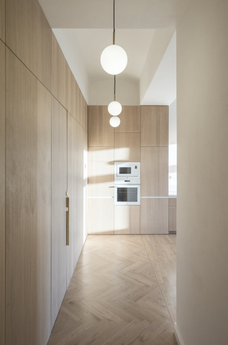 DEVOTO realizovalo interiérové vybavení rekonstrukce secesního bytu na Masarykově nábřeží (martin cenek architecture)