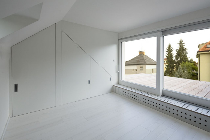 No Architects, Rekonstrukce prvorepublikového bytového domu – foto