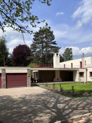 Jaroslav Fragner - Letní vila J. Moráka (Movila), 1932 - 1933. Pohled z ulice Frágnerova