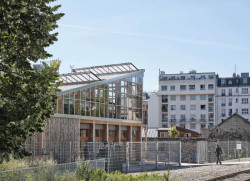 Komunitní ekologické centrum v Paříži od Grand Huit a Mélanie Drevet