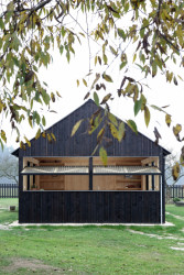 Usedlost v Jižních Čechách, NEW HOW architekti