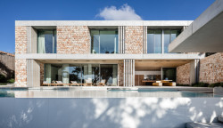Villa na Mallorce od ateliéru Beef Architekti