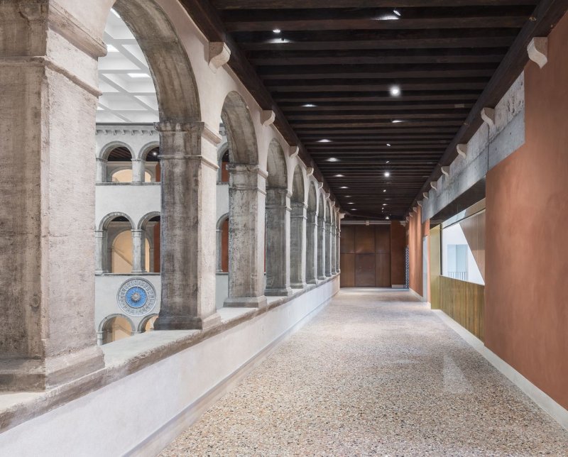 OMA, Fondaco dei Tedeschi – foto Delfino Sisto Legnani a Marco Cappelletti