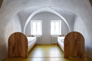 ORA, Štajnhaus