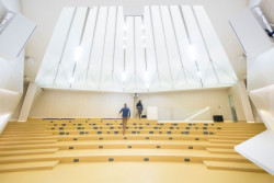 IO Studio, Rekonstrukce multifunkčního sálu SPŠ Na Třebešíně - foto