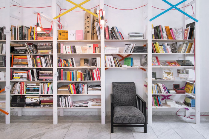 Mjölk architekti, Bookstore Artmap – foto