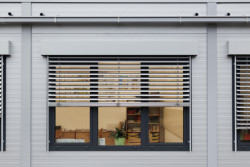 Společnost KOMA realizovala dočasnou základní školu v Drahanovicích v Olomouckém kraji.