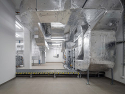 Centrum materiálů, mechaniky a technologií bylo realizováno jako součást projektu RE:START zaměřeného na restrukturalizaci Ústeckého, Moravskoslezského a Karlovarského kraje