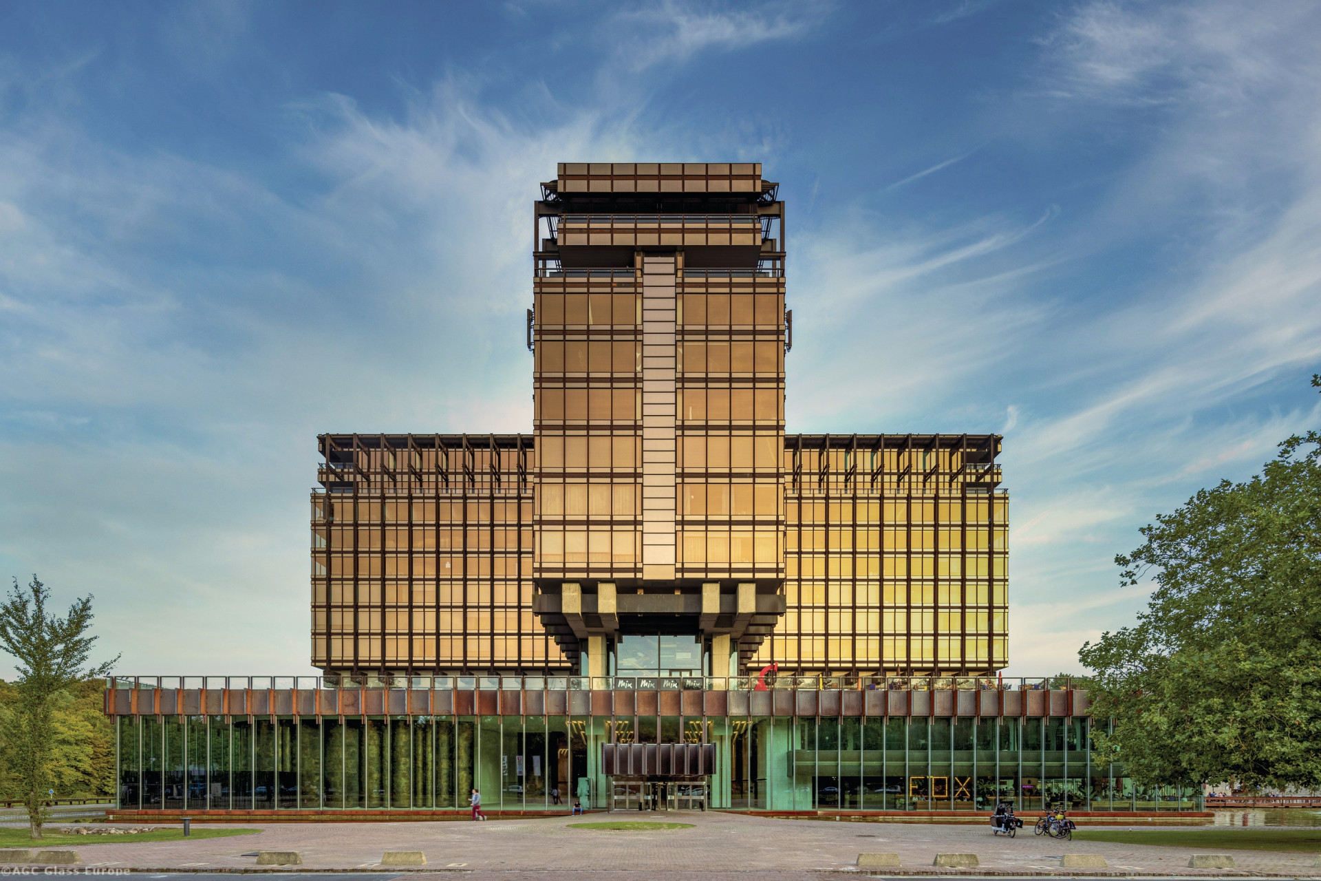 Budova Royale Belge se nachází ve Watermael-Boitsfort, městské části Bruselu, a je památkově chráněná.