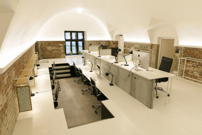 Vault 42, studio Raketoplán