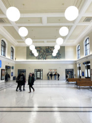 Interiér nádraží po rekonstrukci (Rekonstrukce vlakového nádraží v Českých Budějovicích; A8000)