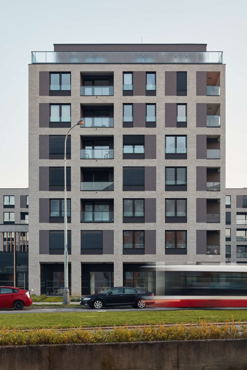 Ateliér Podlipný Sladký architekti realizoval celkem sedm bytových domů v pražských Strašnicích