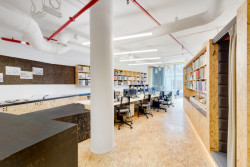 Příklad realizace kancelářského prostoru s kvalitním osvětlením.