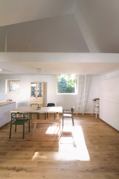 Dům za humny, DDAANN