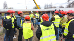 Tři sta metrů dlouhá lávka pro pěší a cyklisty, která spojí Holešovice s Karlínem, se otevře začátkem léta