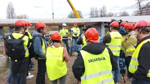 Tři sta metrů dlouhá lávka pro pěší a cyklisty, která spojí Holešovice s Karlínem, se otevře začátkem léta