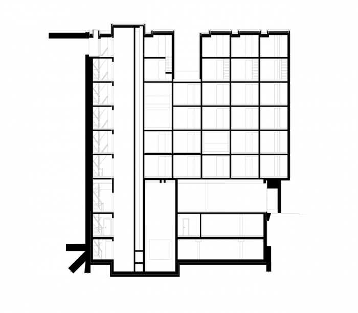 DAM architekti, Bytový dům s tělocvičnou, řez podélný – foto