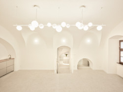 Jedním z hlavních cílů realizace bylo vytvoření multifunkčního sálu