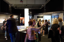 A@W vystavovatelům připravilo jednotnou architekturu, do níž si umístili vlastní stánky.