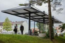 Odvodnění ze střechy vede do skurží, kde bude popínavá zeleň. (Zastávka ve Frýdku-Místku, KLAR)