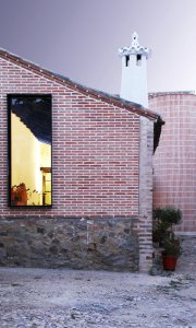 Proměna hospodářských staveb na bydlení, OOIIO architecture