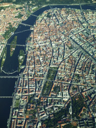 Karlovo náměstí v Praze, letecký pohled.