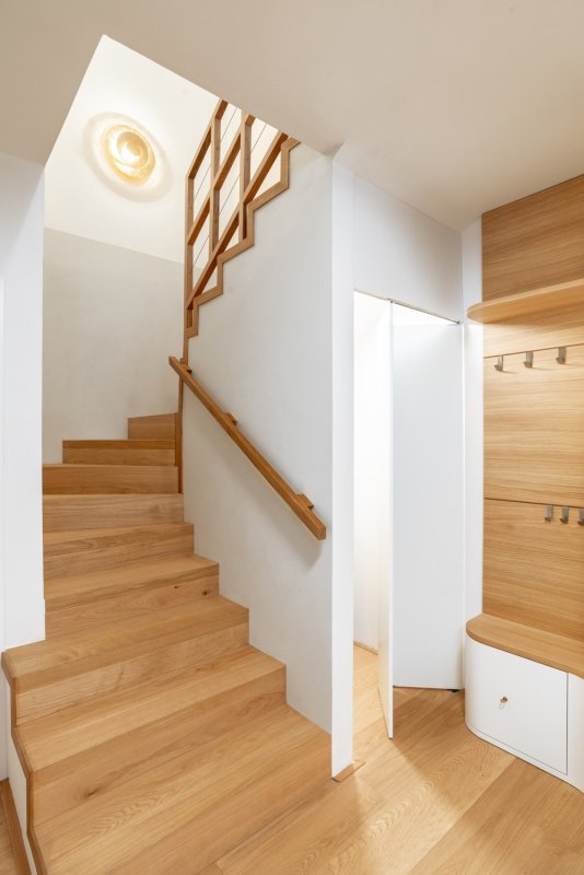 Interiér mezonetového bytu, studio AEIOU