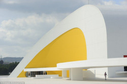 Mezinárodní kulturní centrum Oscara Niemeyera