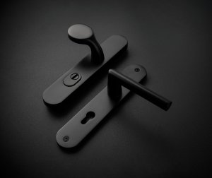 Bezpečnostní kování MPK SECURO propojuje minimalistický design s vysokou ochranou.
