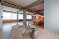 Malá loungue (Kreativní studio v socialistických prostorech; Absurd Studio)